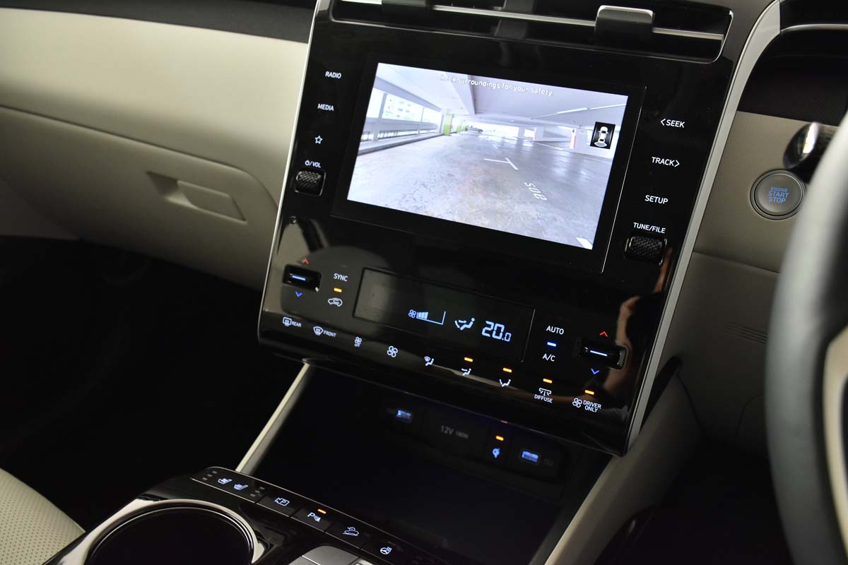 Hyundai Singapore TUCSON Hybrid central dashboard display