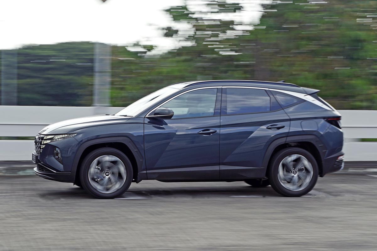 Hyundai Singapore TUCSON Hybrid car side profile