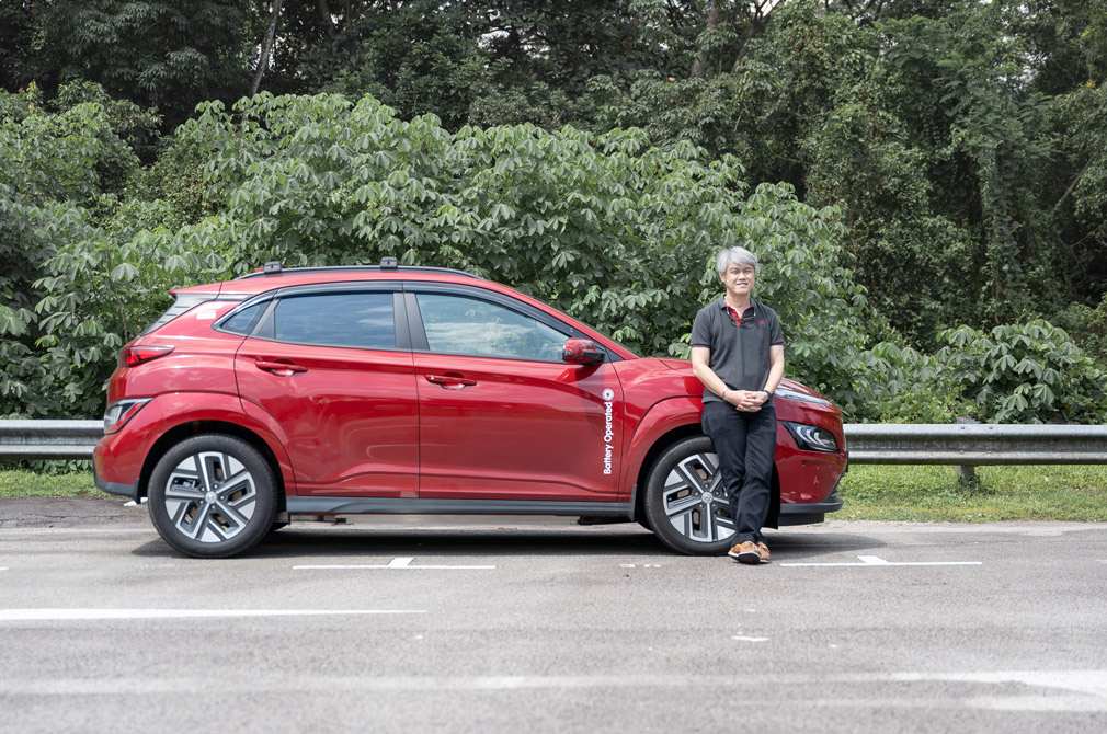 Hyundai owner Mr. Lee Hon Sing with his KONA Electric