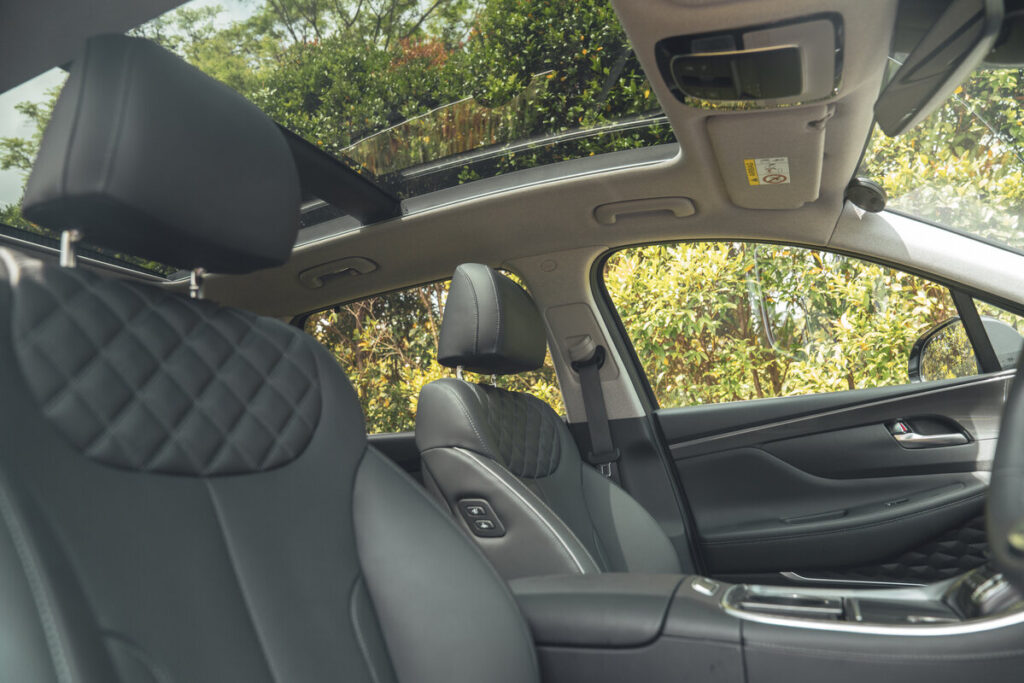 Hyundai Singapore Santa Fe sunroof