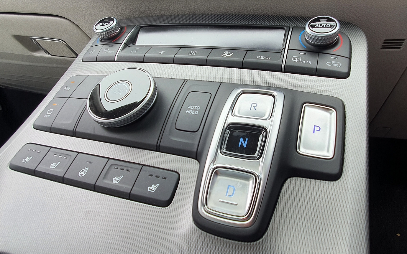 Hyundai Palisade Climate controls